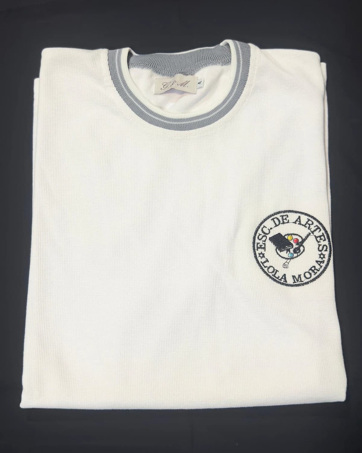 Remera Escuela de Artes Lola Mora de Escuela Provincial de Artes N° 3 Lola Mora